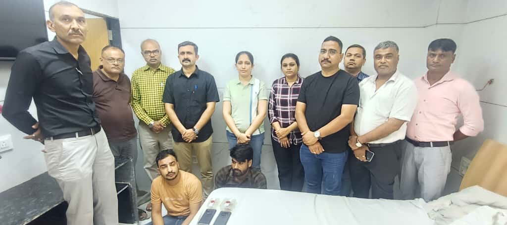 સુરત: MD ડ્રગ્સ સાથે રાજસ્થાનના બે શખ્સો ઝડપાયા; ₹2.87 લાખનો મુદ્દામાલ જપ્ત, હોટલમાં ક્રાઈમ બ્રાન્ચની રેડ