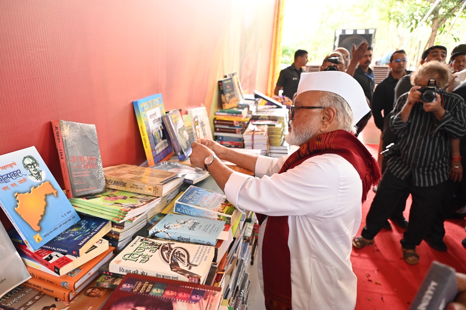 Many luminaries attended the 'Gyanotsav' organized on the occasion of Chhagan Bhujbal's birthday!