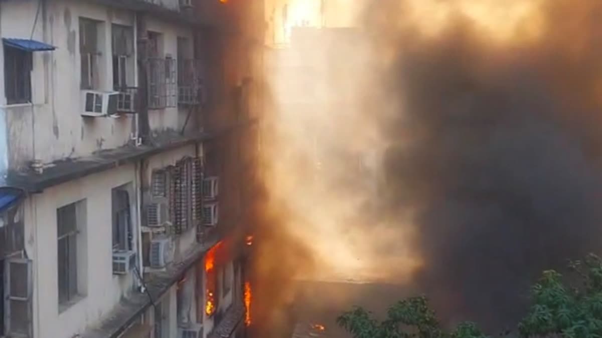 FIRE BREAKS OUT AT KOLKATA