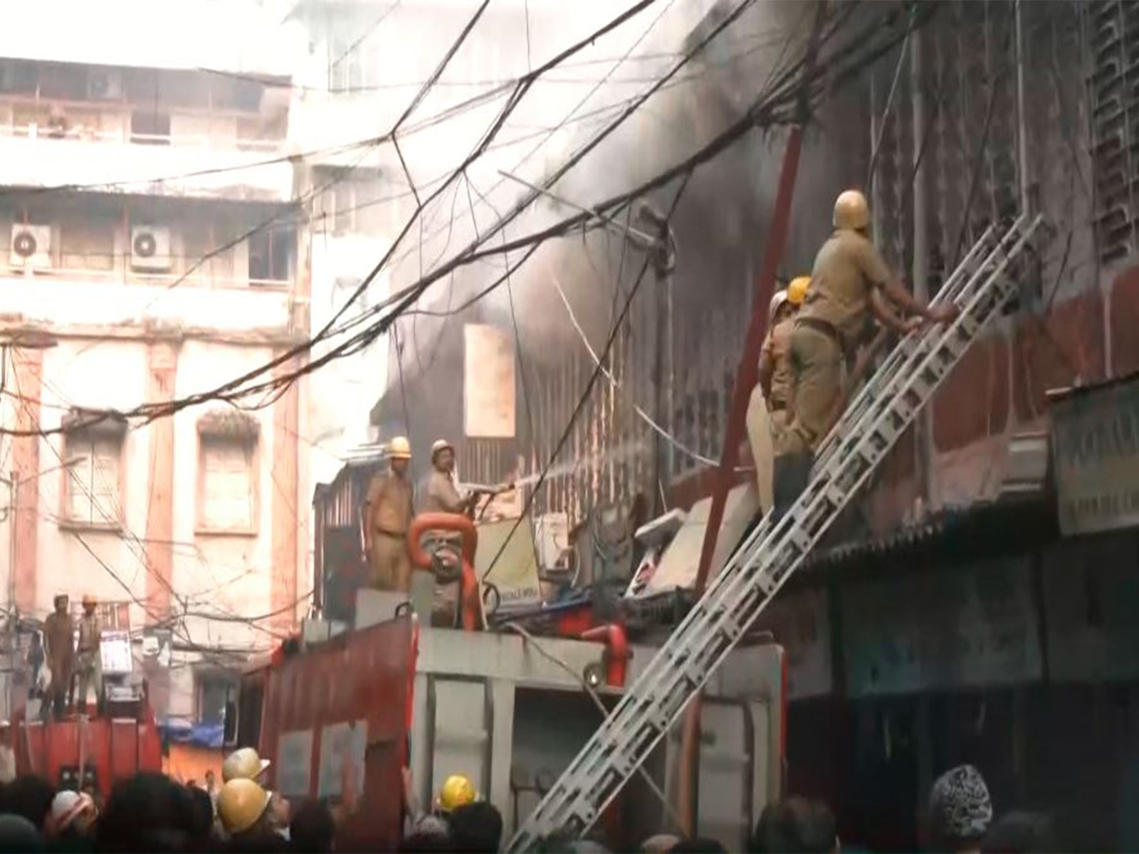 FIRE BREAKS OUT AT KOLKATA