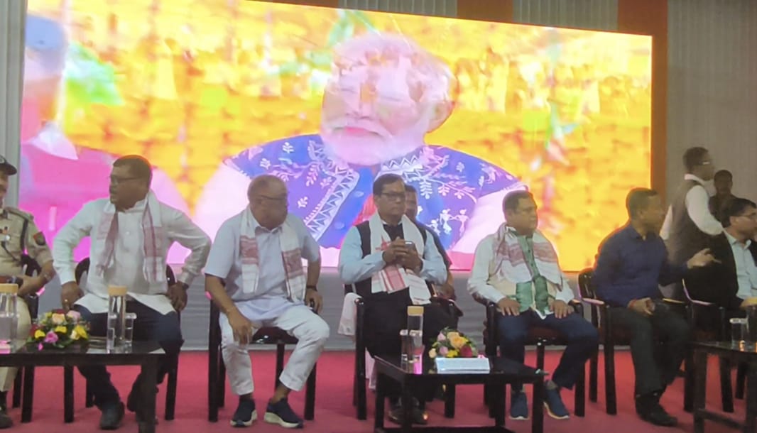 Union Minister Sarbananda Sonowal pays respectful tribute to the legendary figure Birsa Munda