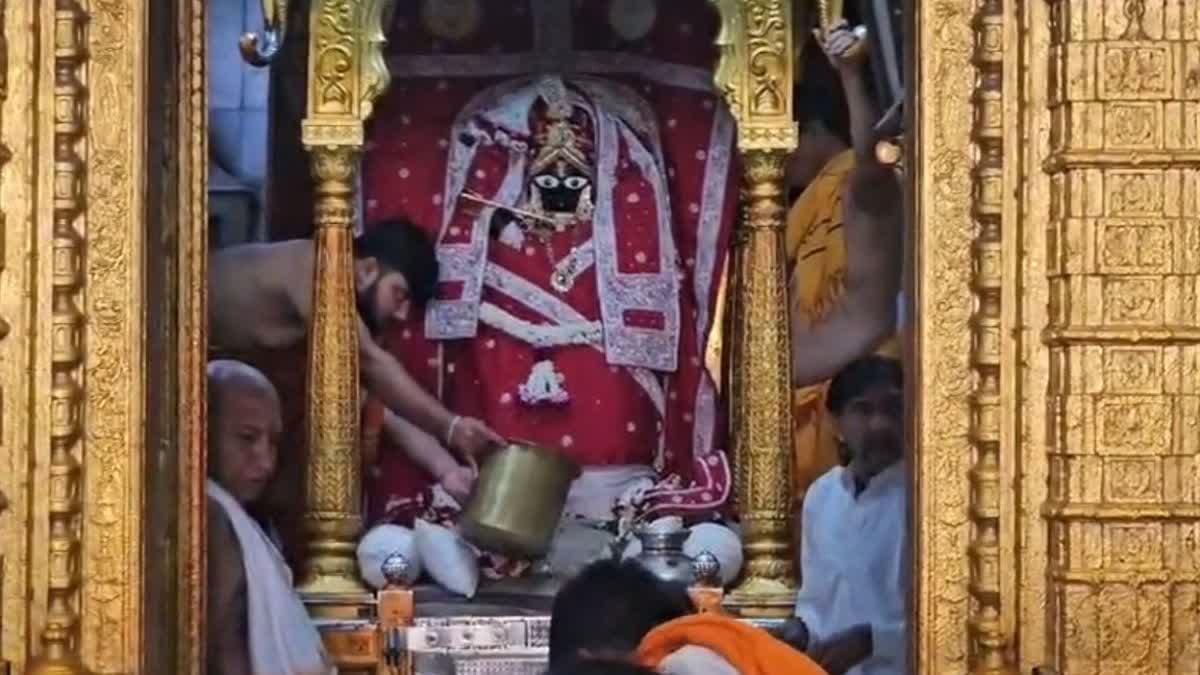 આજથી ધનુર્માસનો પ્રારંભ, ડાકોરમાં રાજાધિરાજ એક માસ સુધી ખીચડીનો ભોગ આરોગશે