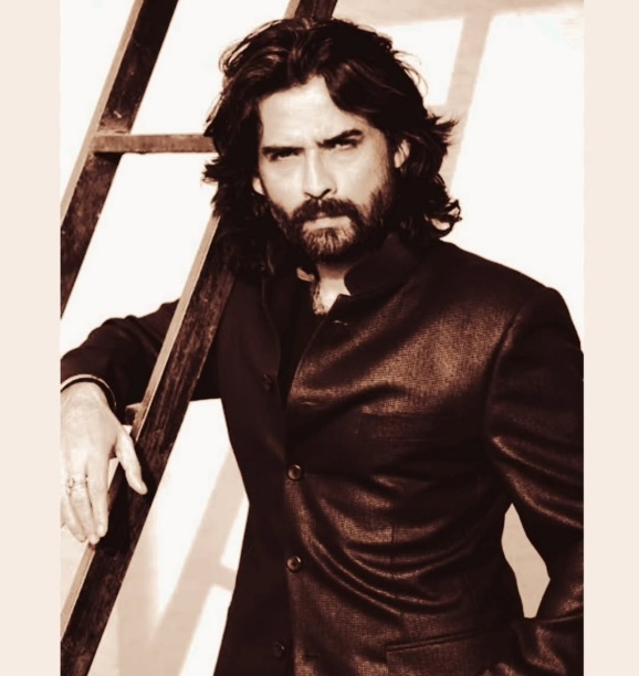 Yearender 2025 Dharmendra Govardhan Asrani zubeen garg and other celebs who lost lives in 2025