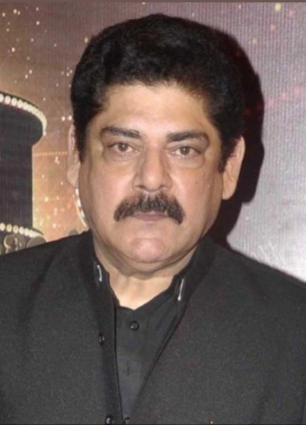 Yearender 2025 Dharmendra Govardhan Asrani zubeen garg and other celebs who lost lives in 2025