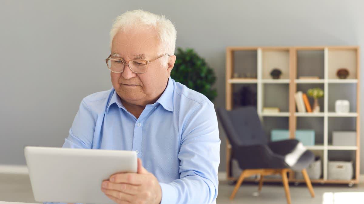 EPFO and IPPB launch free doorstep digital life certificate service for EPS pensioners