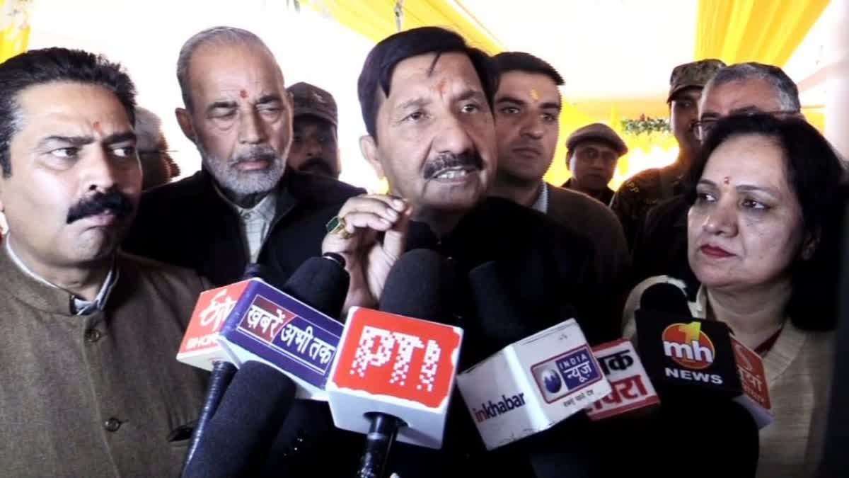 केंद्र पर मुकेश अग्निहोत्री का निशाना