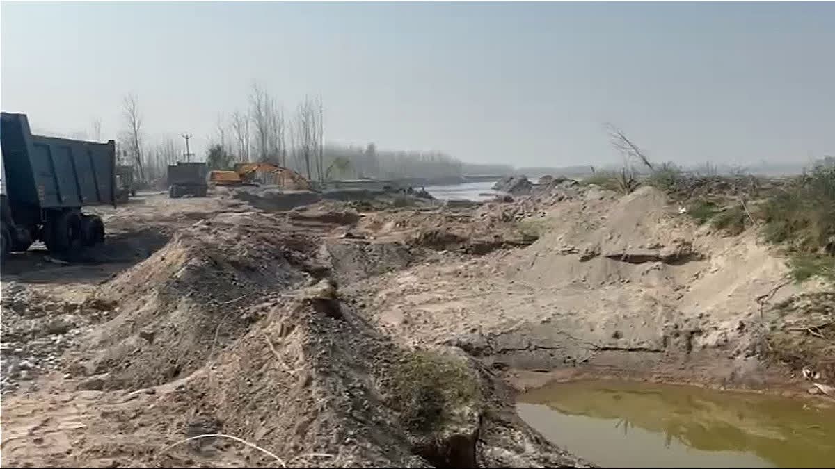 NGT Bans 85 Mining Sites In Punjab, Tehsildar Conducts Checking In Gurdaspur NGT Bans 85 Mining Sites In Punjab, Tehsildar Conducts Checking In Gurdaspur