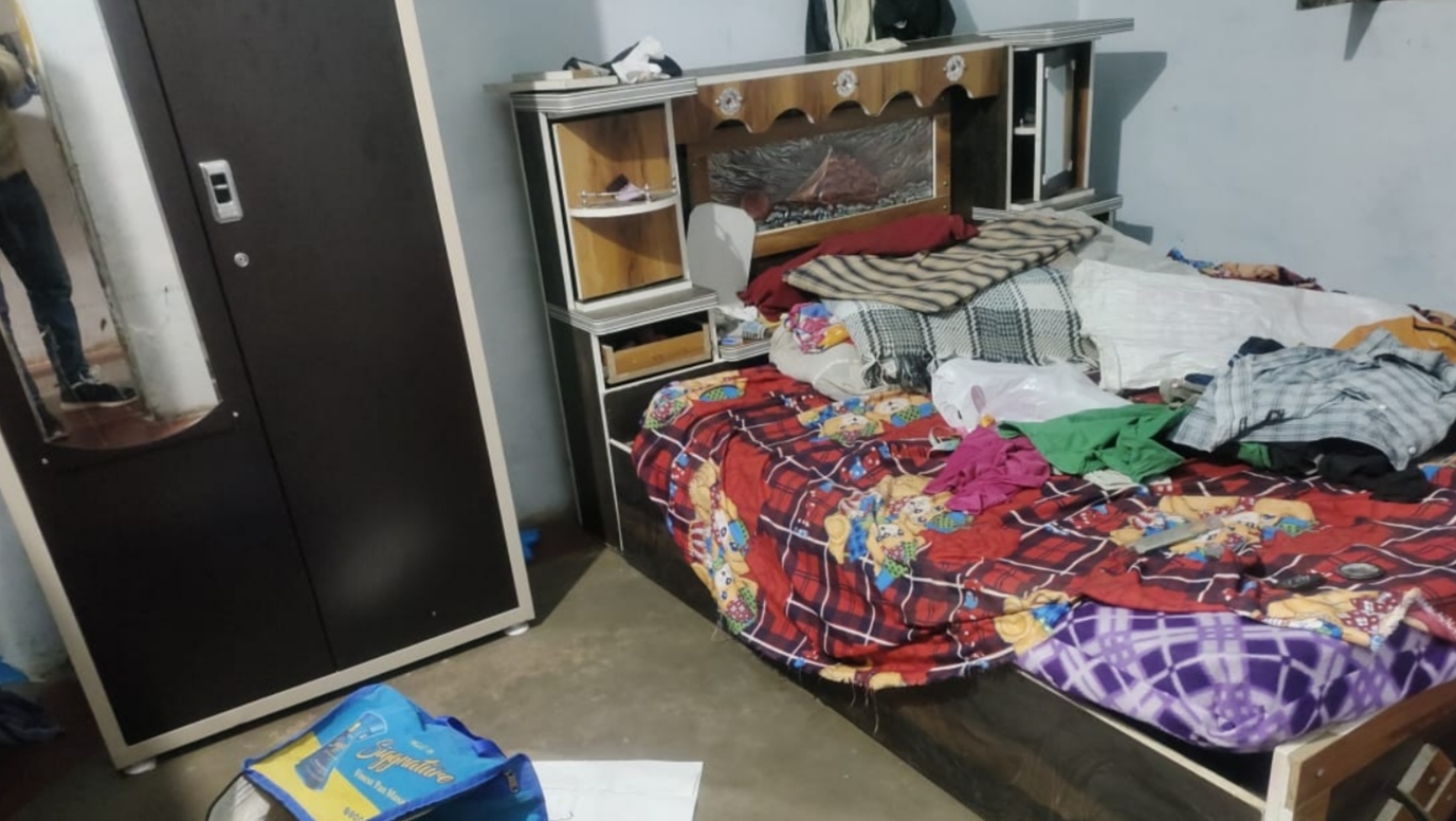 REWA MARRIAGE GROOM HOME THEFT