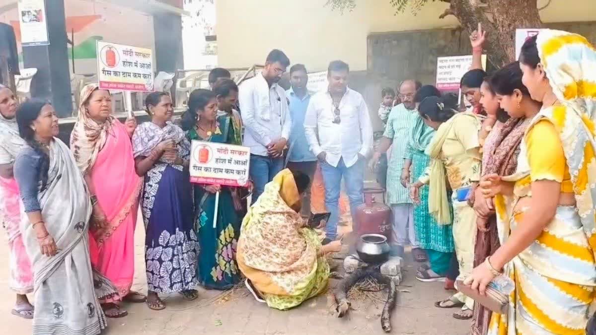GAS CRISIS PROTEST
