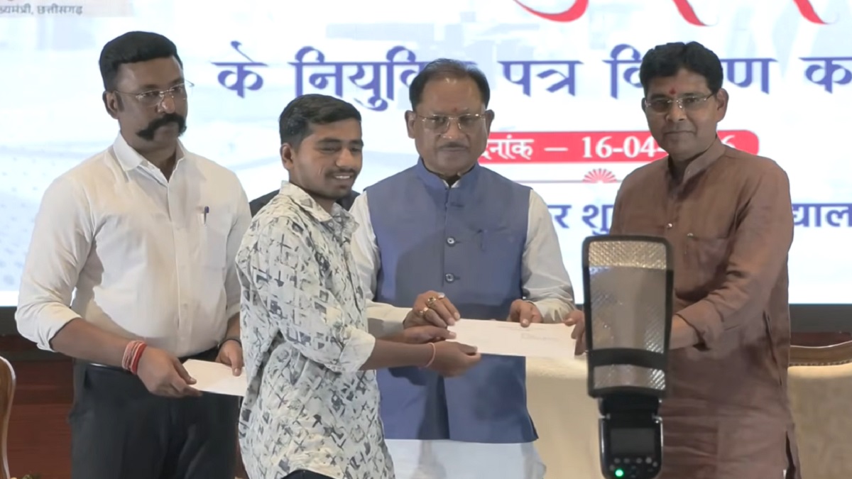 प्रयोगशाला परिचारक के पदों पर हुई नियुक्ति, सीएम विष्णु देव साय ने युवाओं  को दी बधाई, व्यापम के जरिए हुई थी परीक्षा