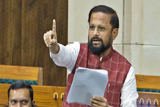 Naresh Mhaske supports Women’s Bill, links it to Mahayuti’s 2024 victory, slams Congress over past actions, and urges Parliament to pass it collectively.