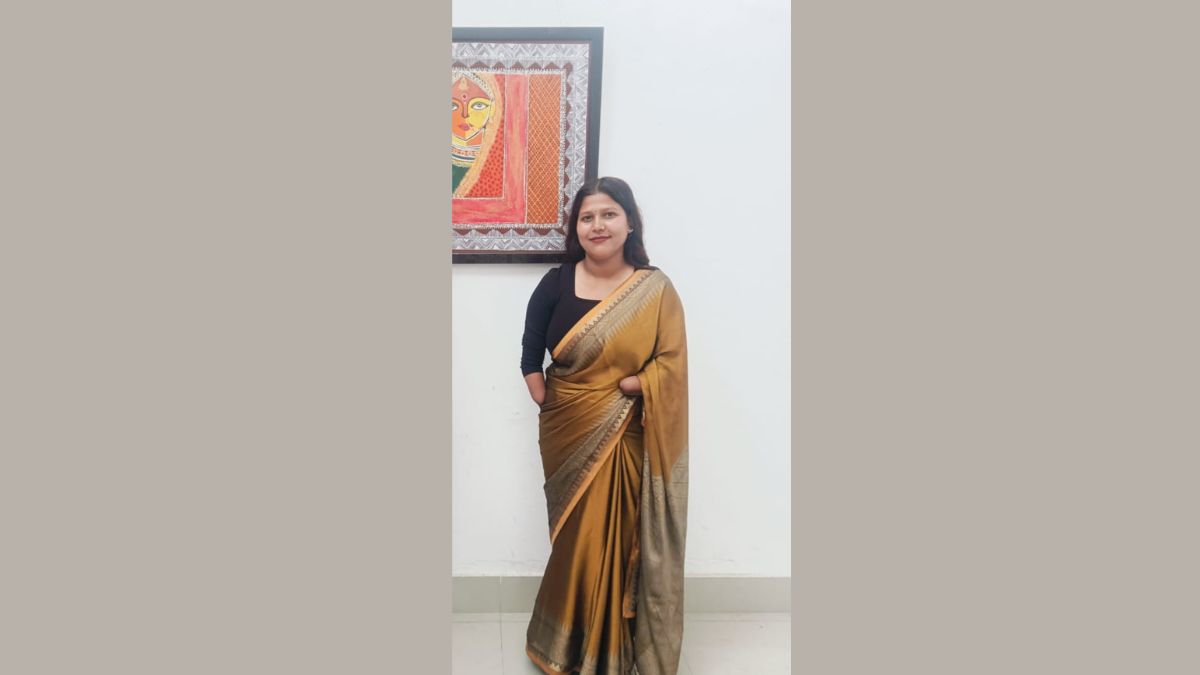 PAINTING WITH MOUTH AND FEET