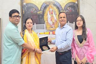 Sanjukta Swain Offers Gold Brooch Worth 10 Lakhs to Shirdi Sai Baba