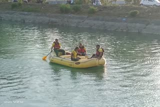 WOMAN JUMPS INTO SHAKTI CANAL