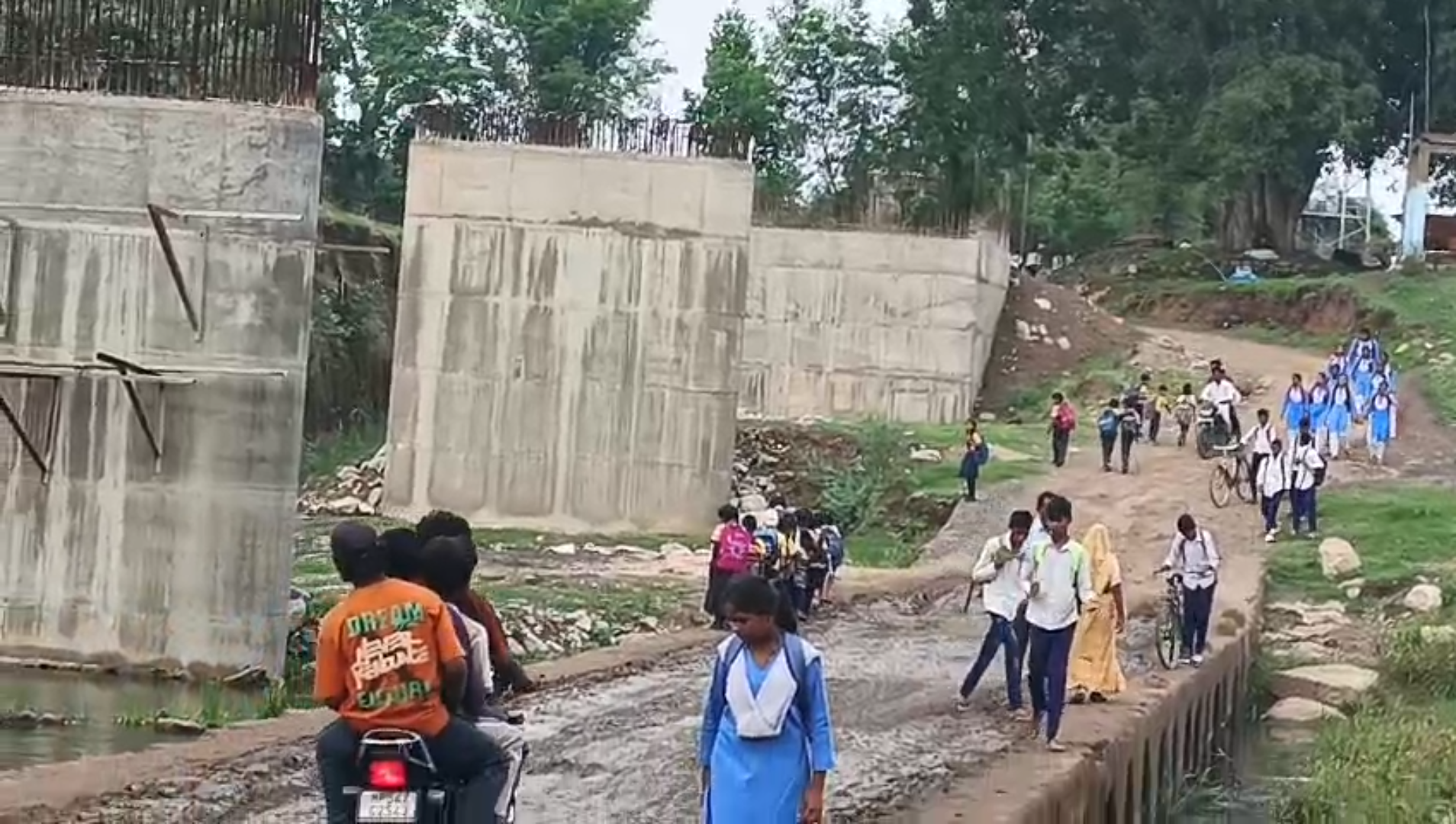 GHORDCHHATRA RIVER BRIDGE