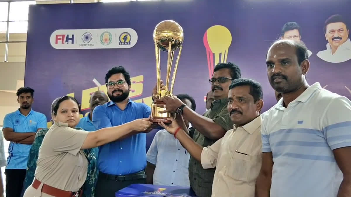 தேனி வந்த ஹாக்கி உலகக்கோப்பைக்கு உற்சாக வரவேற்பு