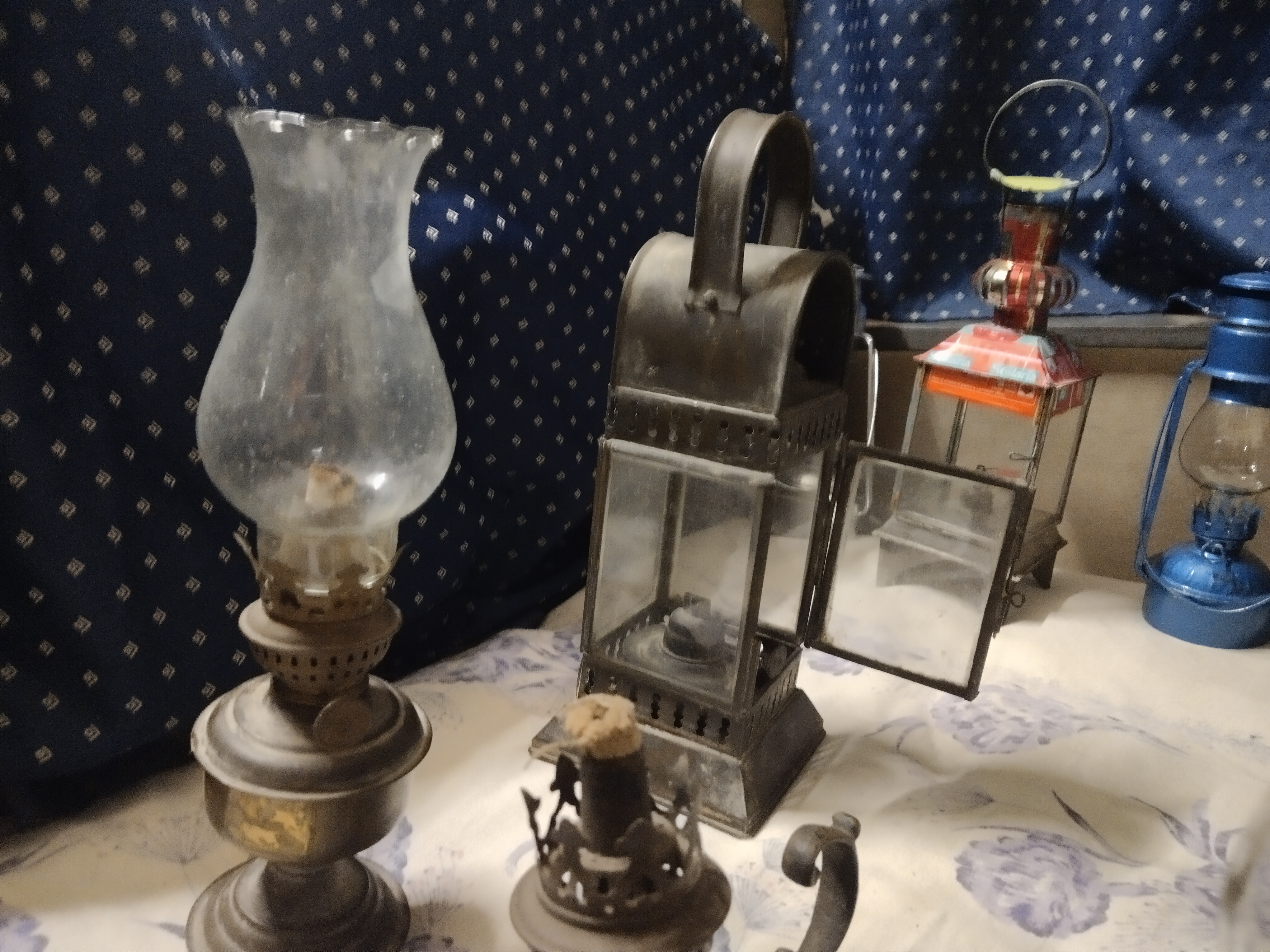 BRITISH ERA LAMPS