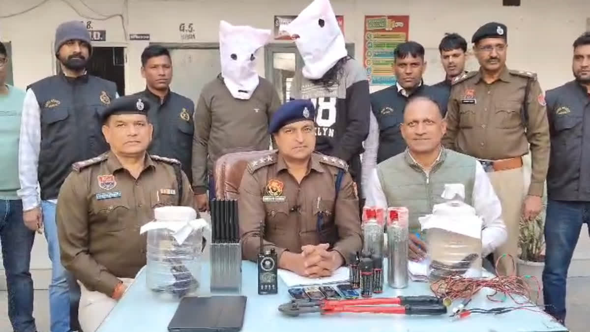 Police arrested the miscreants who robbed a cab driver on Delhi Jaipur Highway NH 48 in Rewari