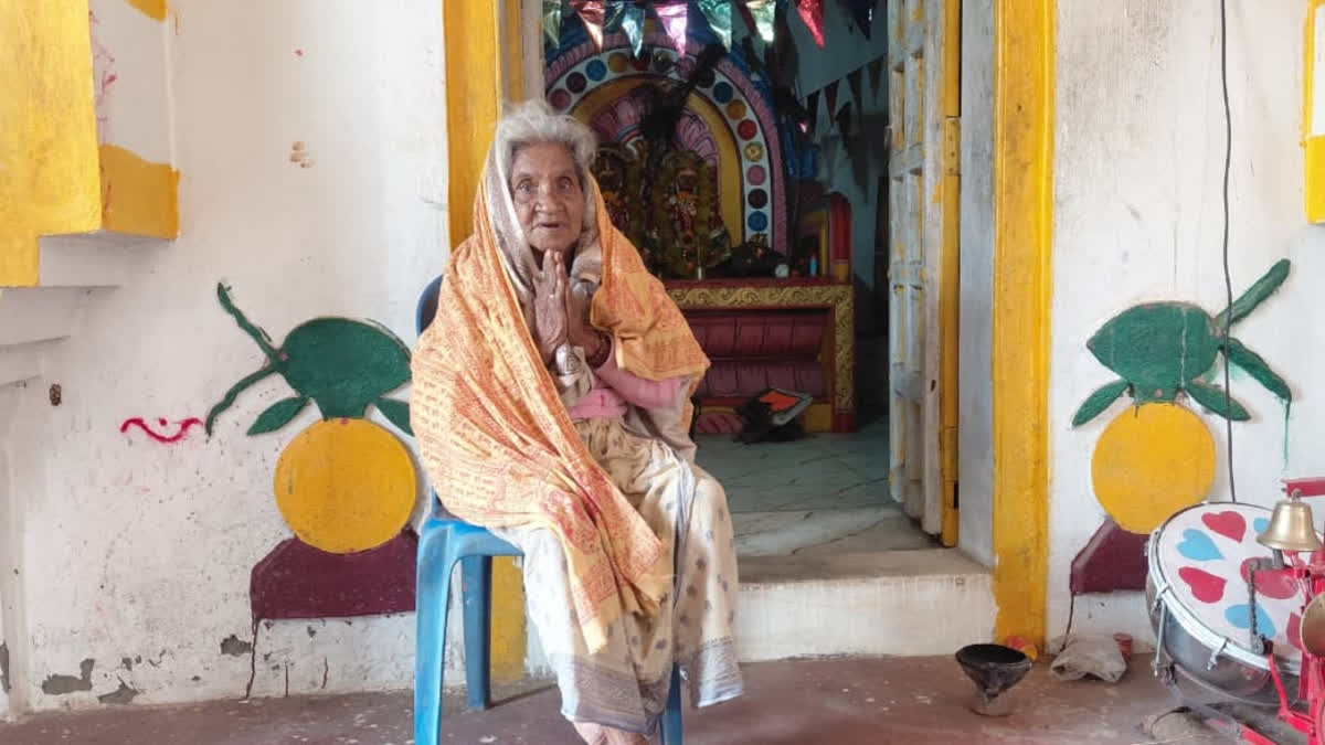 103-Year-Old Odisha Woman Padmabati Begs & Builds Temples In Bhubaneswar