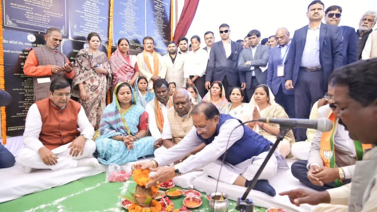 सूरजपुर में CM साय कर्मा महोत्सव में हुए शामिल, 172.51 करोड़ रुपए के विकास  कार्यों का लोकार्पण और भूमिपूजन