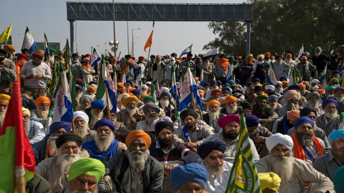 Farmers Protest: Internet Suspension Extended in Haryana Districts; Dharnas in 4 States on Feb 21 Amid the nationwide strike declared by farmers, the security forces deployed at the Shambhu Border continued to resist the agitating farmers attempting to enter the national capital as the protests entered the fifth day on Saturday.