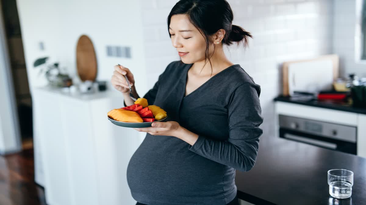 PREGNANCY CARE TIPS  WHAT TO EAT IN PREGNANCY  HEALTHY EATING DURING PREGNANCY  WHAT TO NOT EAT IN PREGNANCY