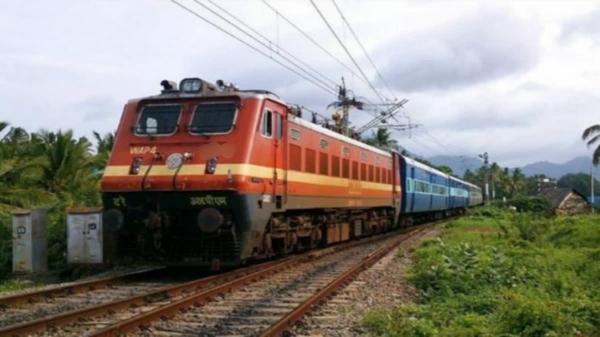 Important news for people travelling by train, Railways launches RailMadad for passengers.