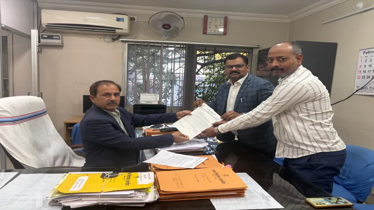 Complaint against Somvit Maji