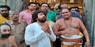 அண்ணாமலையார் கோயிலில் சாமி தரிசனம் செய்த நடிகர் சிவகார்த்திகேயன்