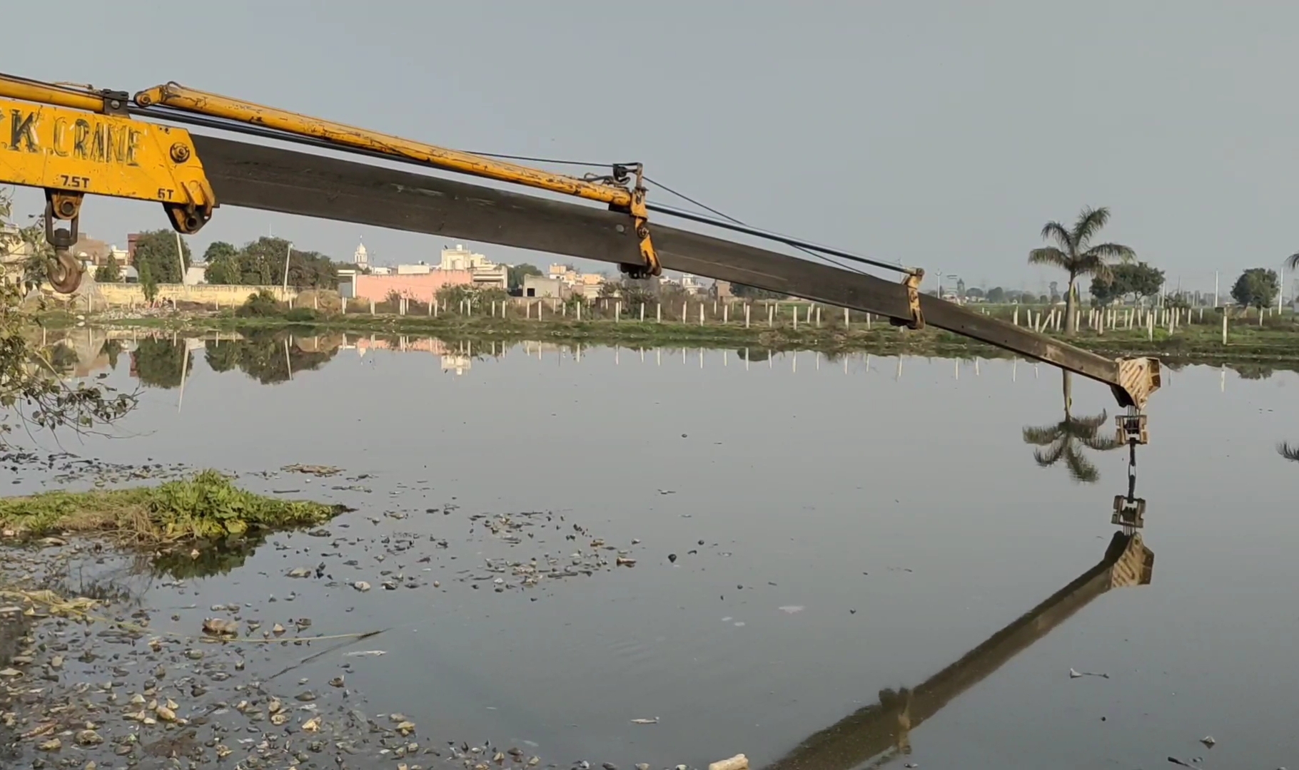 Major accident in Karnal Uncontrolled Scorpio falls into a pond