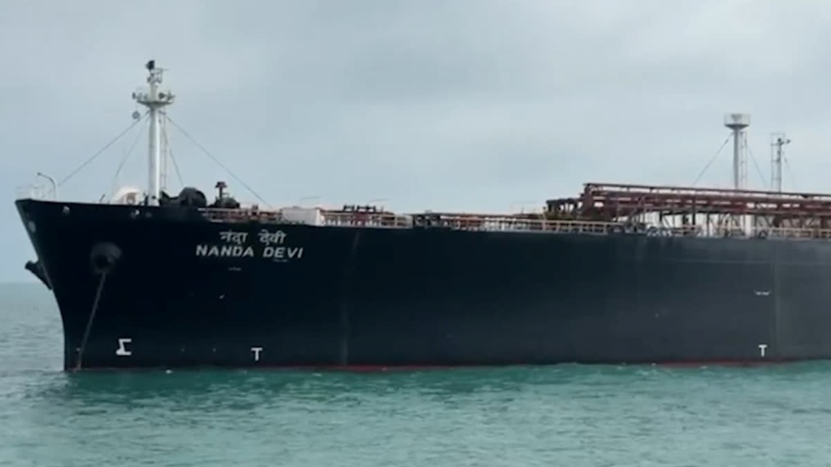 Indian‑flagged LPG tanker 'Nanda Devi' arrives at Gujarat's Vadinar Port.