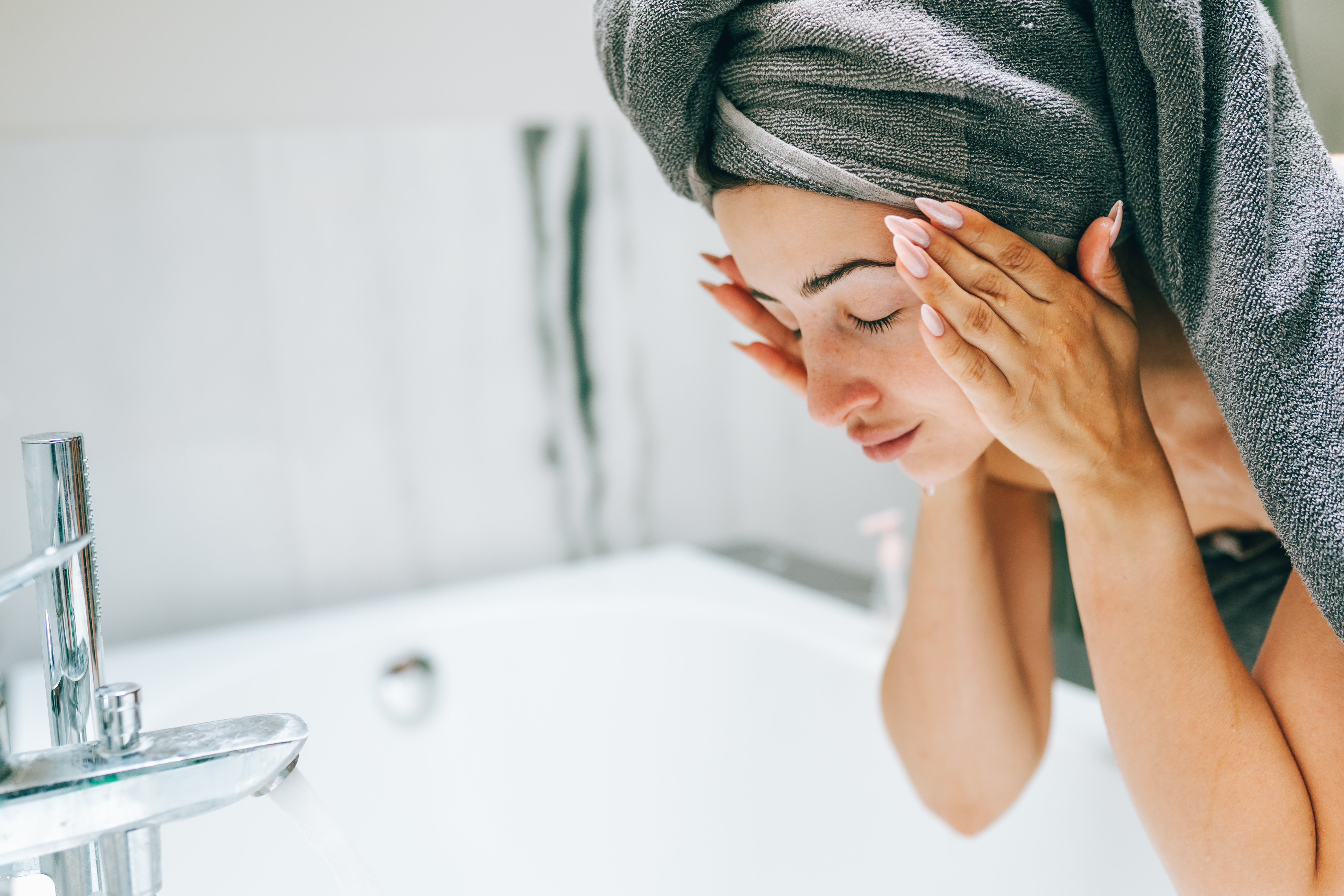 TIPS FOR SKIN IN SUMMER SEASON  SKIN PROTECTION  SUMMER AFFECTING SKINCARE  SUMMER SKIN CARE