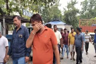 SYNDICATE AT NJP RAILWAY STATION