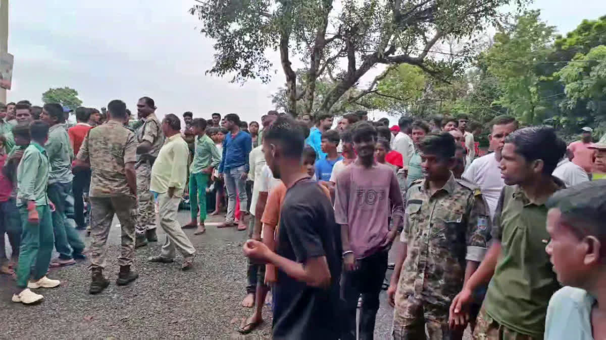 Giridih School student protest
