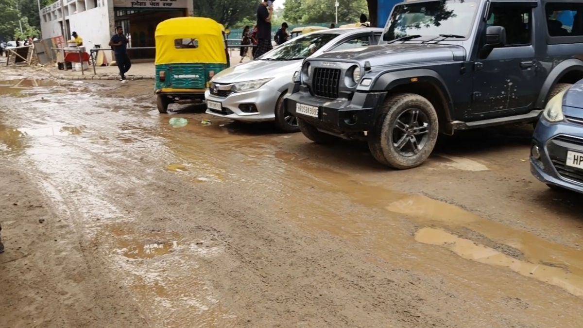 SECTOR 22 MOBILE MARKET CHANDIGARH