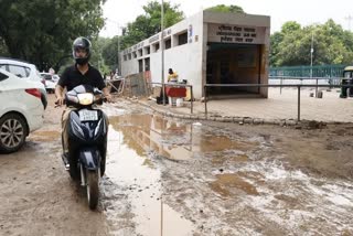 SECTOR 22 MOBILE MARKET CHANDIGARH