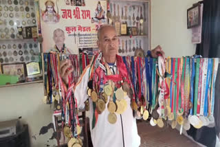 Charkhi Dadri Seventy Six year old runner Ramkishan Sharma won over 400 medals India Book of Records and Asia Book of Records