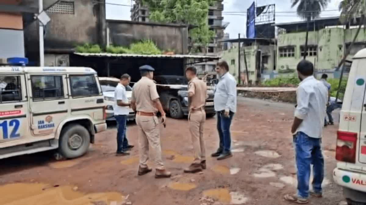 मर्डर न्यूज : बस स्टैंड पर युवक की बेरहमी से हत्या