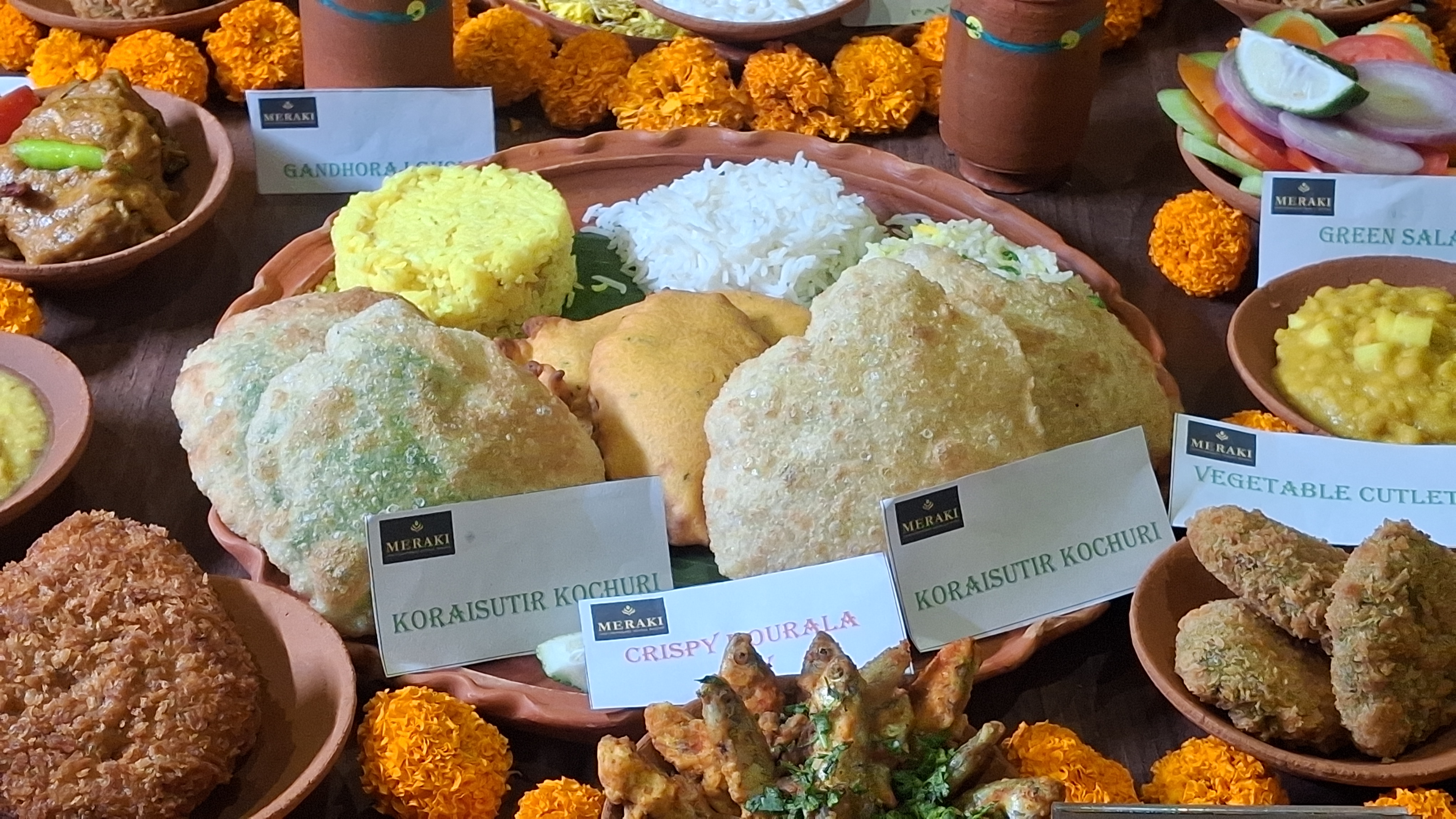 হারিয়ে যাওয়া পদ থেকে ঠাকুরবাড়ির মুরগির ঝোল, পুজোয় রসনাতৃপ্তিতে ...