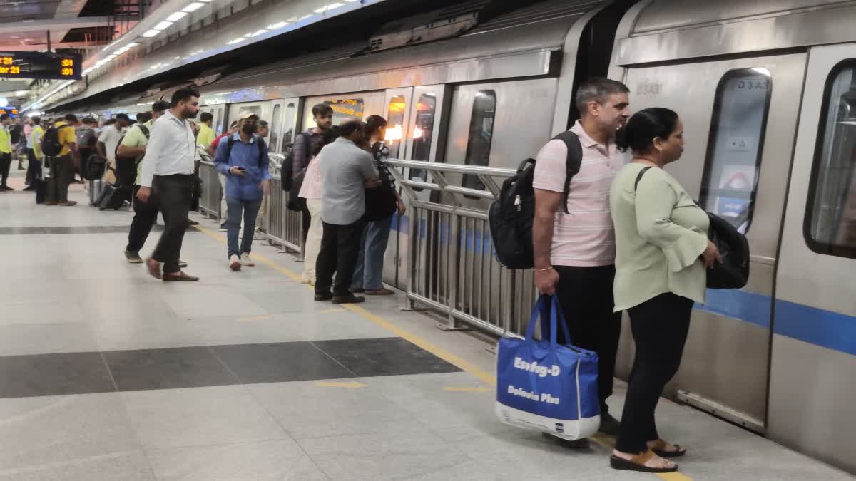 REKHA GOVT ON METRO STATION NAME  DELHI GOVERNMENT ON METRO STATIONS  DELHI METRO STATIONS RENAMED  LATEST NEWS IN MALAYALAM