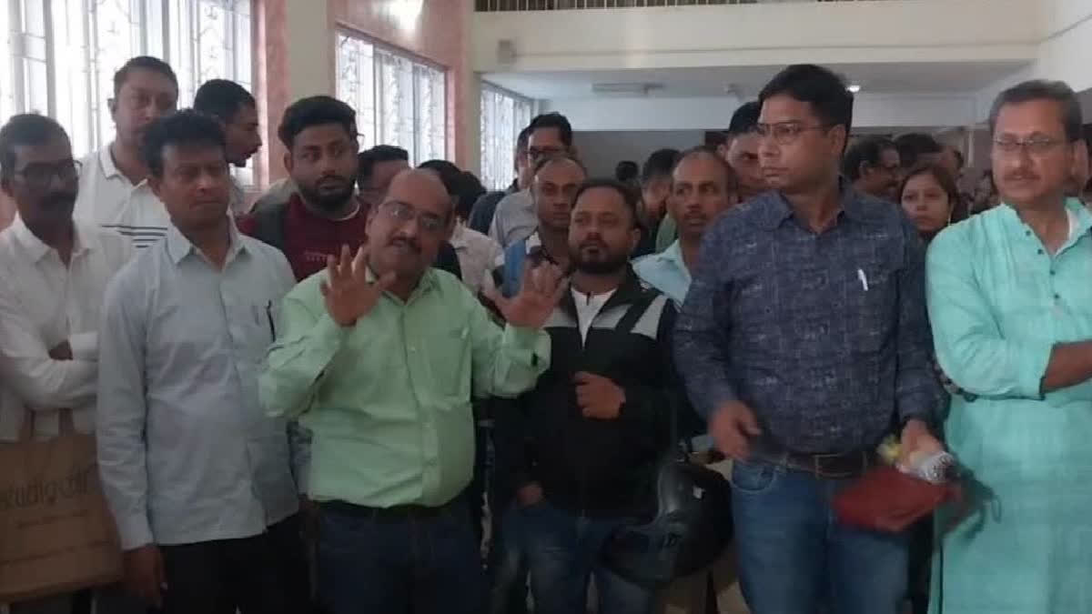 BLOs In Kerala Stage Protest After Officer's Alleged Suicide Due To Work Strain