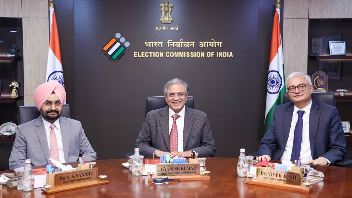 Chief Election Commissioner Gyanesh Kumar(C), along with Election Commissioners Sukhbir Singh Sandhu(R) and Vivek Joshi