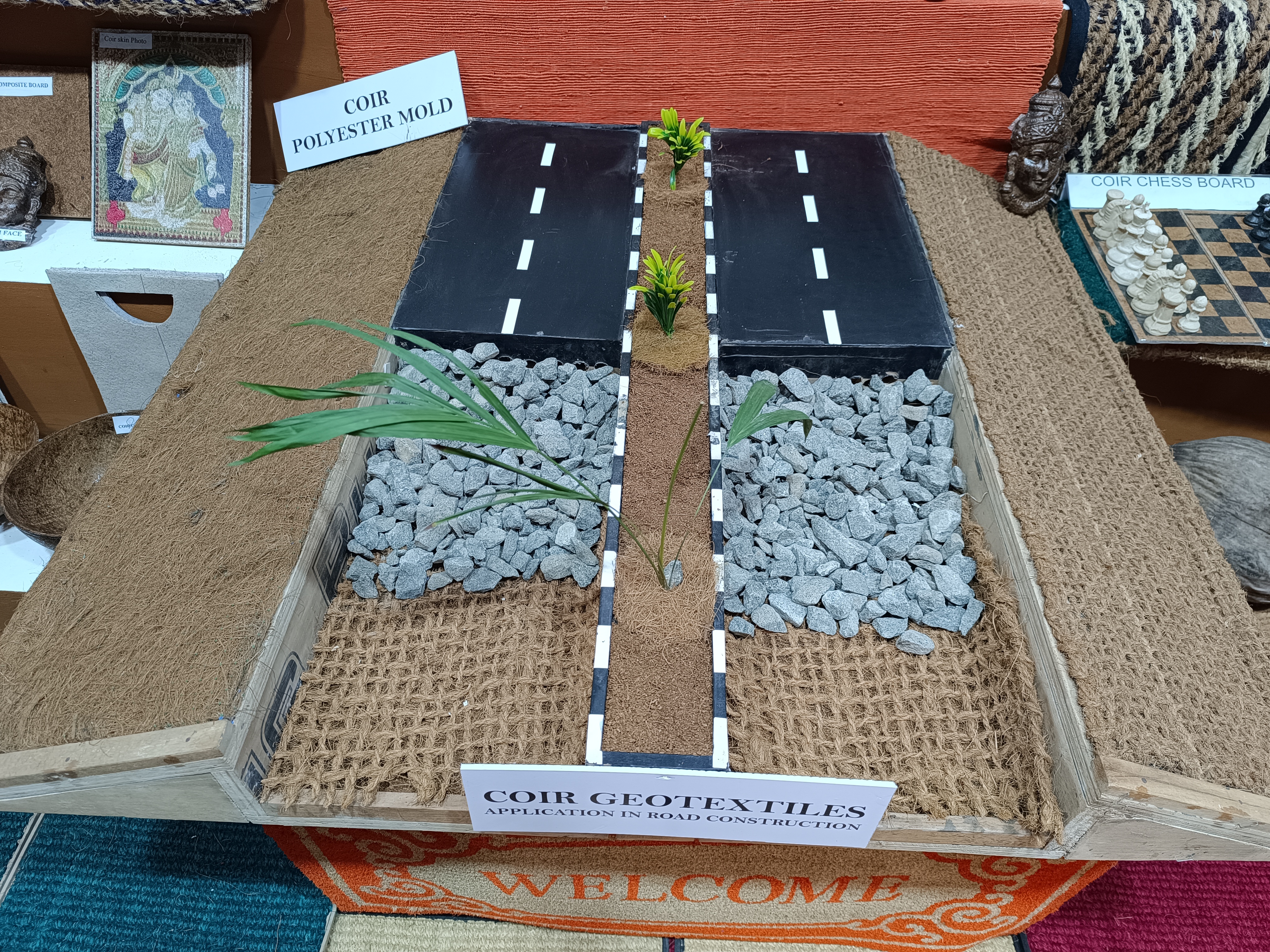 पहाड़ोंं पर मिट्टी को बहने से रोकने में कारगर