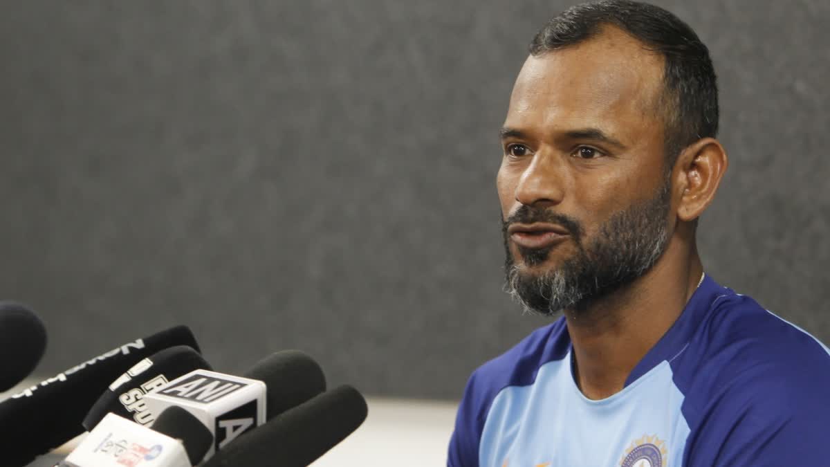 இலங்கை அணியின் ஃபீல்டிங் பயிற்சியாளராக ஸ்ரீதர் நியமனம்