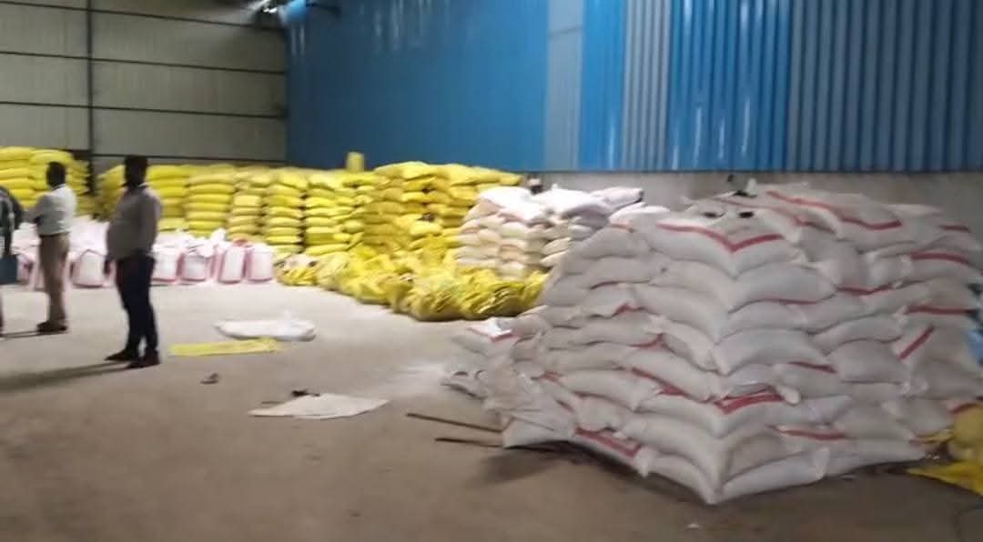 DRI team raid an illegal urea stockpile