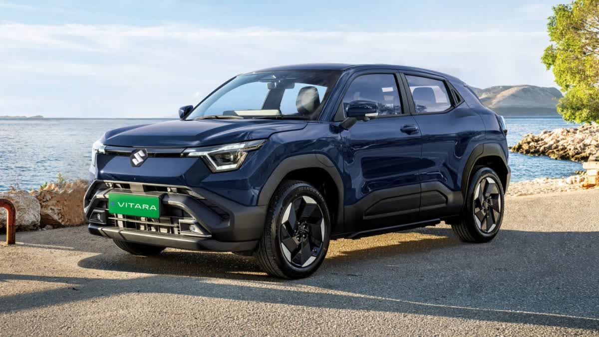 Auto Expo 2025: 500 किमी की रेंज के साथ पेश हुई Maruti e-Vitara, जानें क्या  हैं फीचर्स