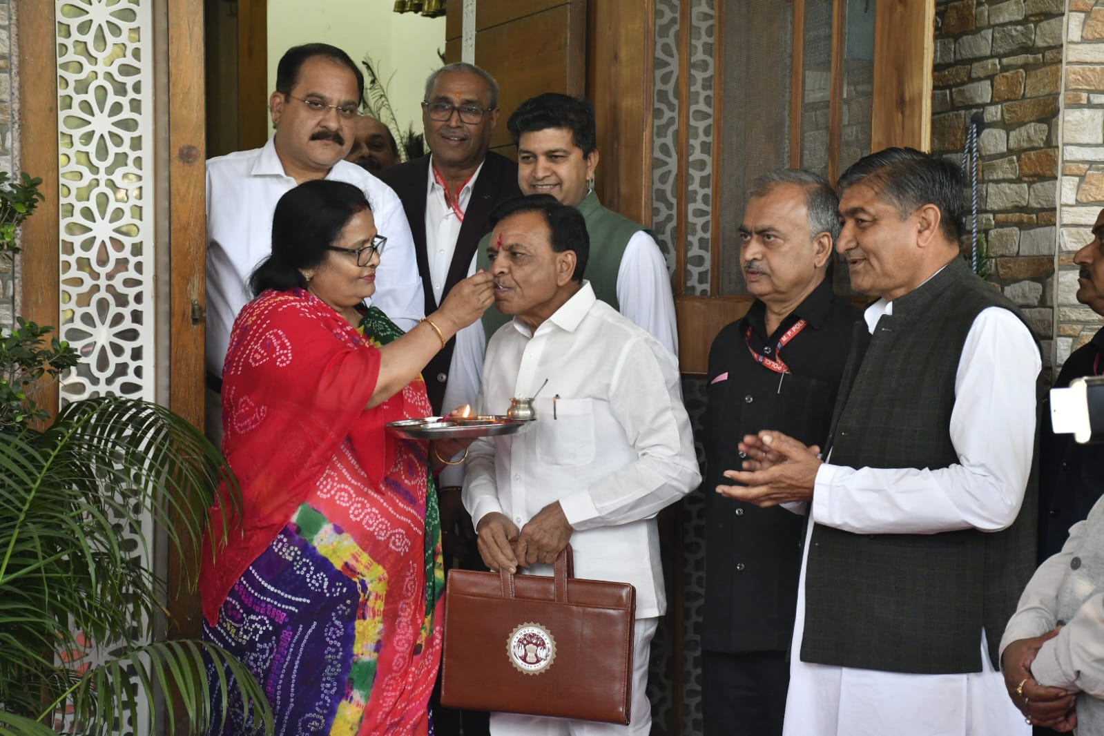 MP LADLI BEHNA YOJANA 23800 CRORE
