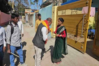mayor-candidate-arvind-kumar-rana-contesting-hazaribag-municipal-elections-by-taking-money-from-people