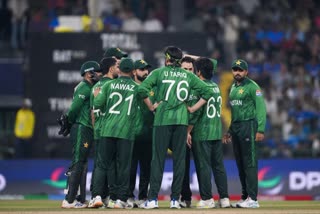 پاکستان نے ٹاس جیت کر پہلے بیٹنگ کرنے کا فیصلہ کیا، دو اہم کھلاڑی پلیئنگ الیون سے باہر رہ گئے