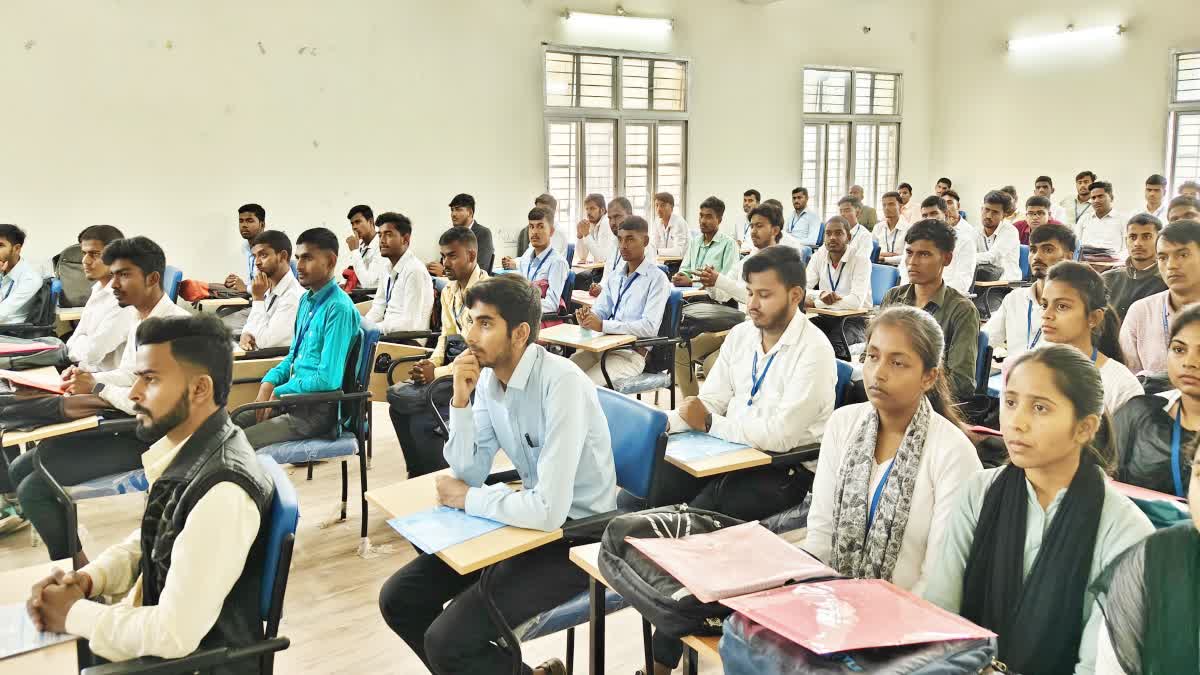 बिहार के इस कॉलेज के 52 छात्रों का एक साथ एक ही कंपनी में प्लेसमेंट, इतना  होगा पैकेज
